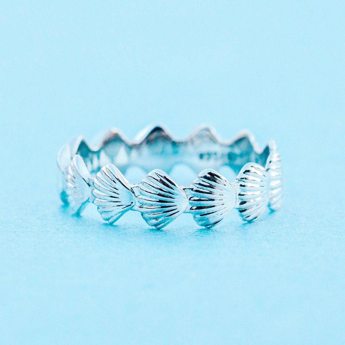 Clam Shell Band Ring