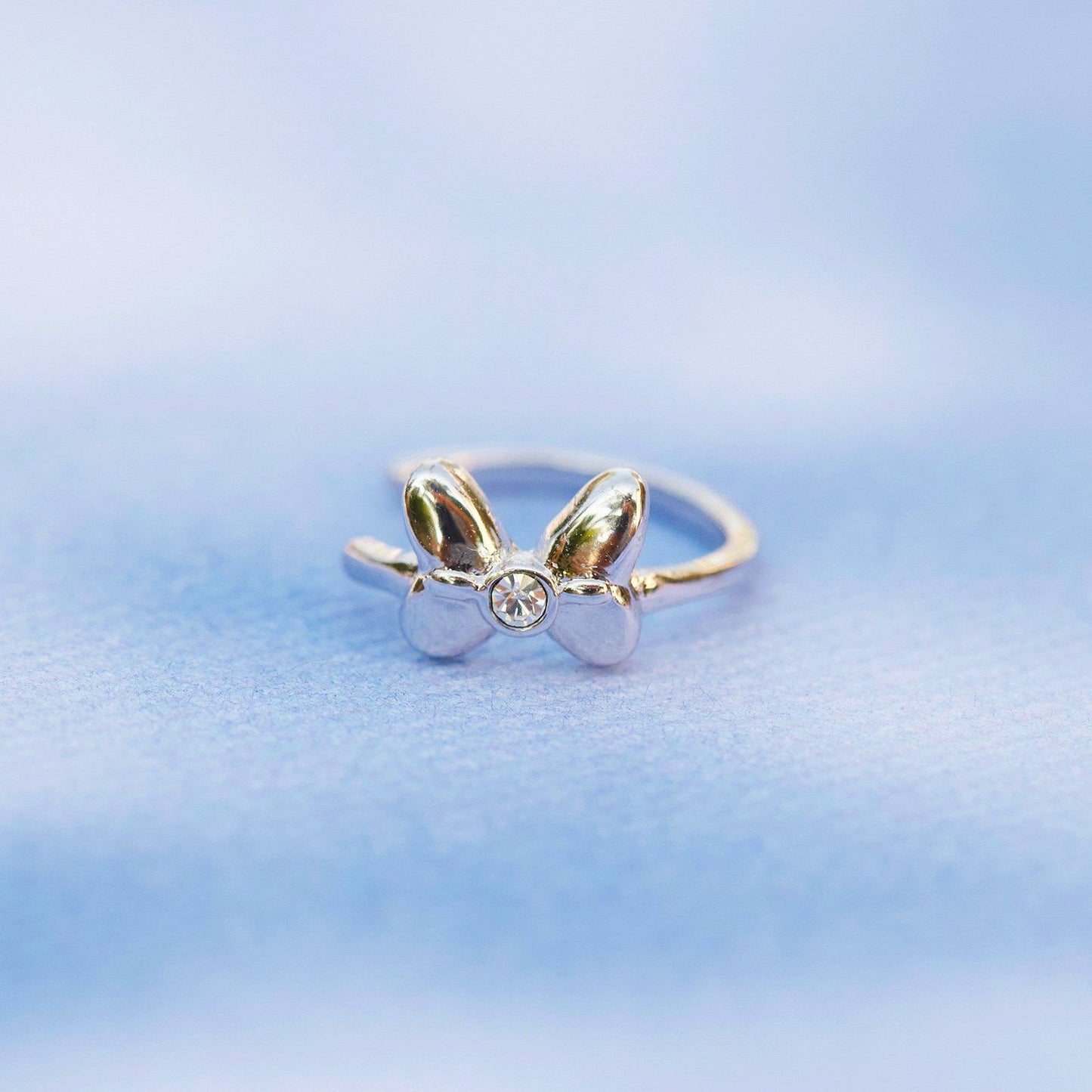 Disney Minnie Mouse Bow Ear Cuff