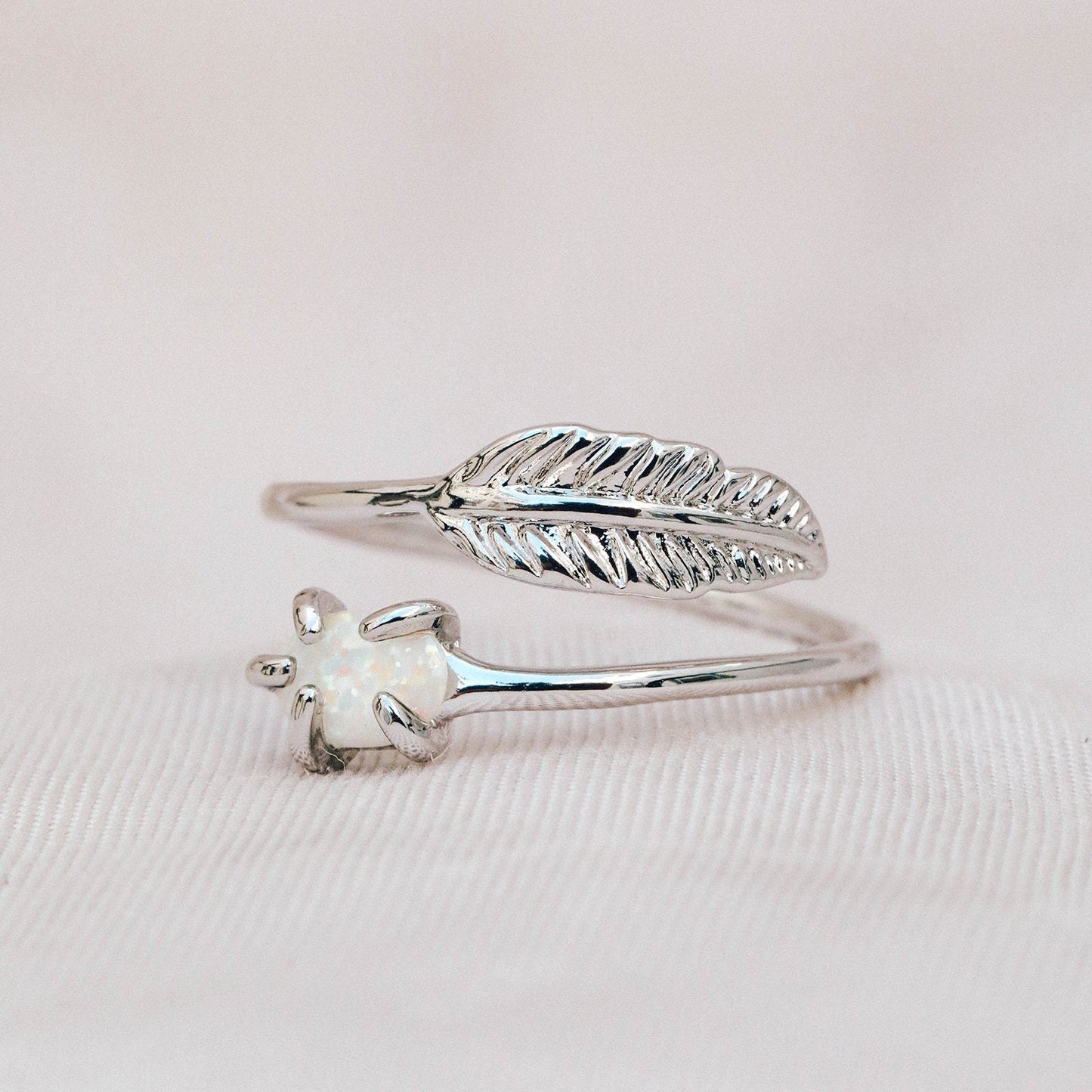 Disney Pocahontas Wrap Feather Ring