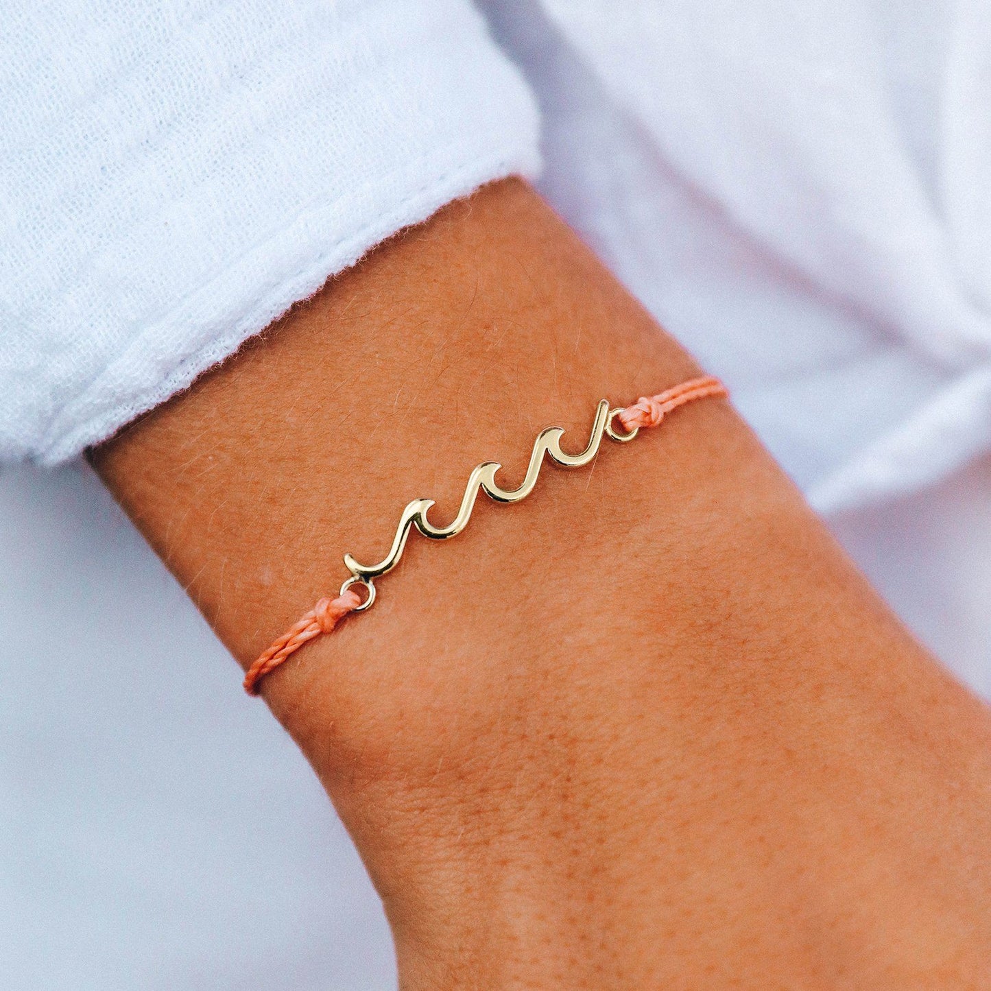 Gold Delicate Wave Bracelet