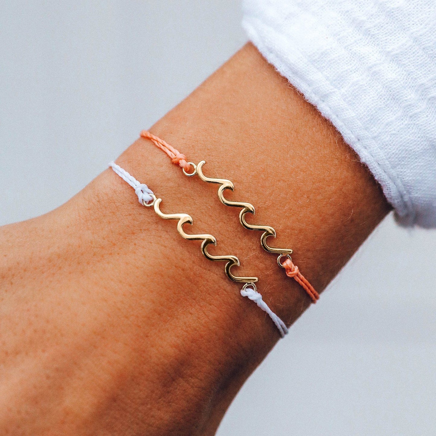 Gold Delicate Wave Bracelet